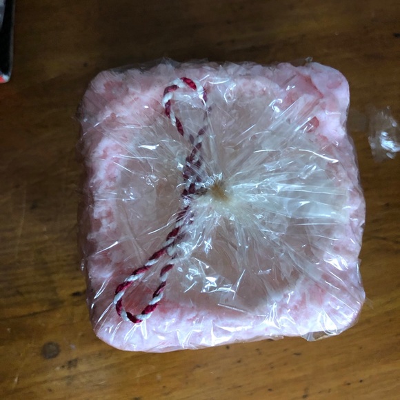 MCM Rose PartiLite Candle - Picture 5 of 15